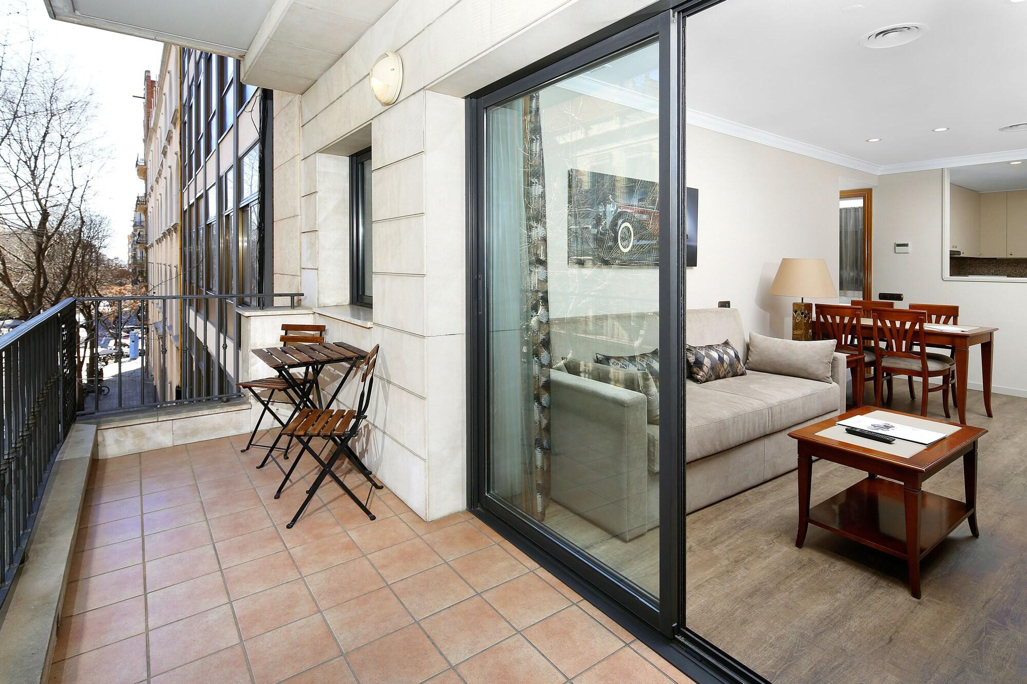 Apartaments-Hotel Hispanos 7 Suiza Barcelona Bagian luar foto